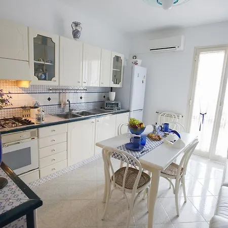 Seascape Terrace 체팔루