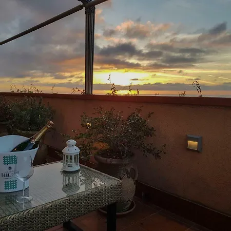 Seascape Terrace Apartment *